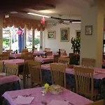 Hotel Canasta