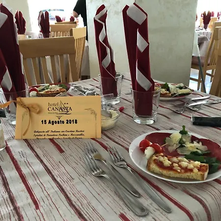 Canasta Ξενοδοχείο