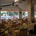 Hotel Canasta